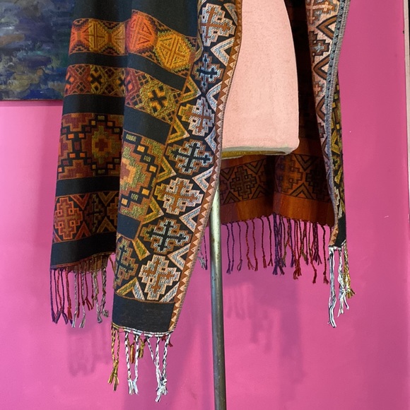 Beautiful Bohemian Fringed Tunic Poncho Loungewear Layering Dress w/ Open Sides - Picture 7 of 10